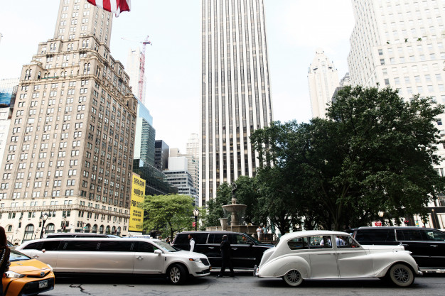 Hummer Limo Exterior