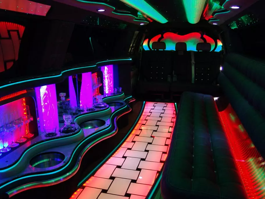 AVITAL CHICAGO PARTY BUS AND LIMOUSINE