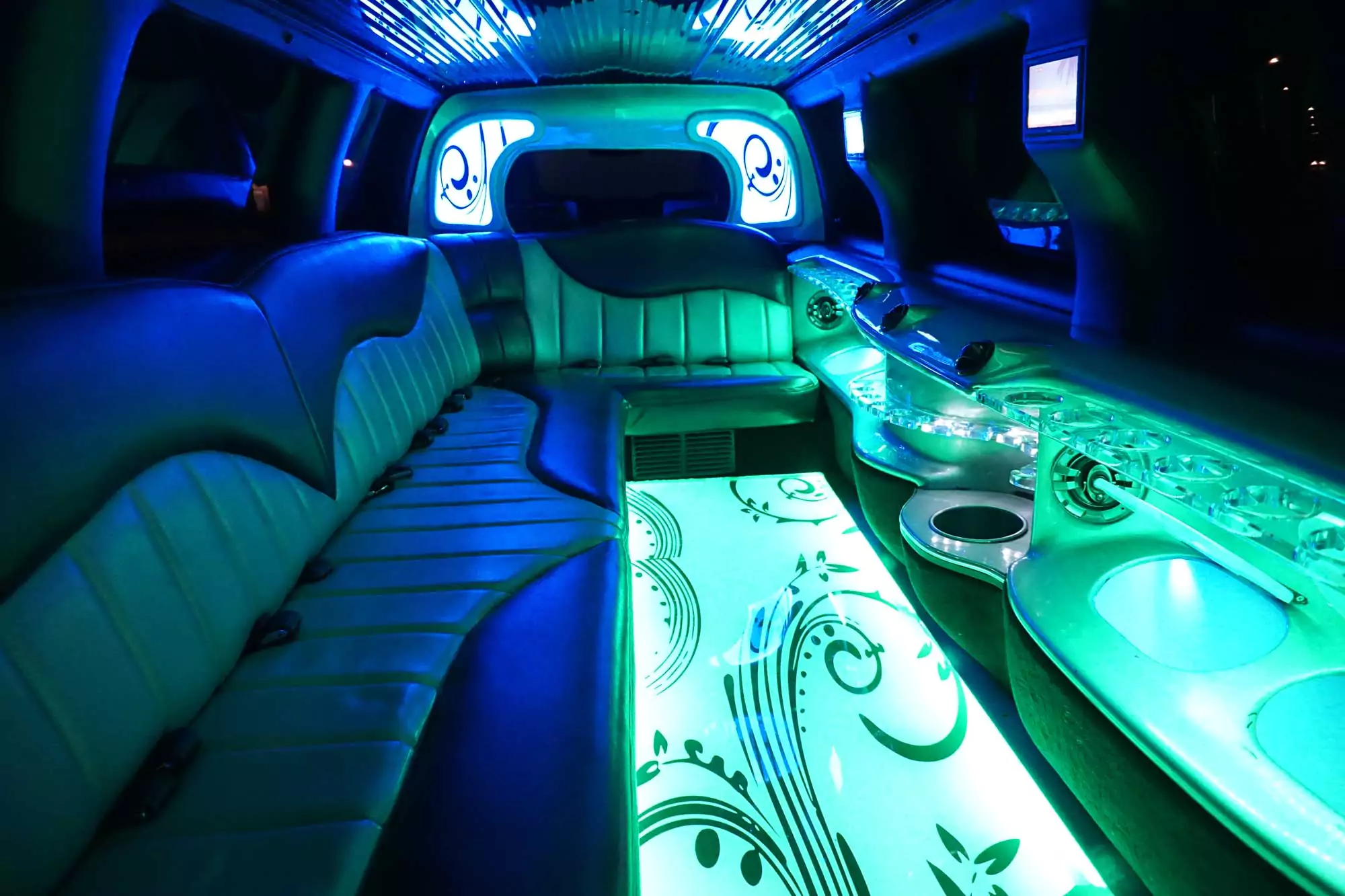 AVITAL CHICAGO PARTY BUS AND LIMOUSINE