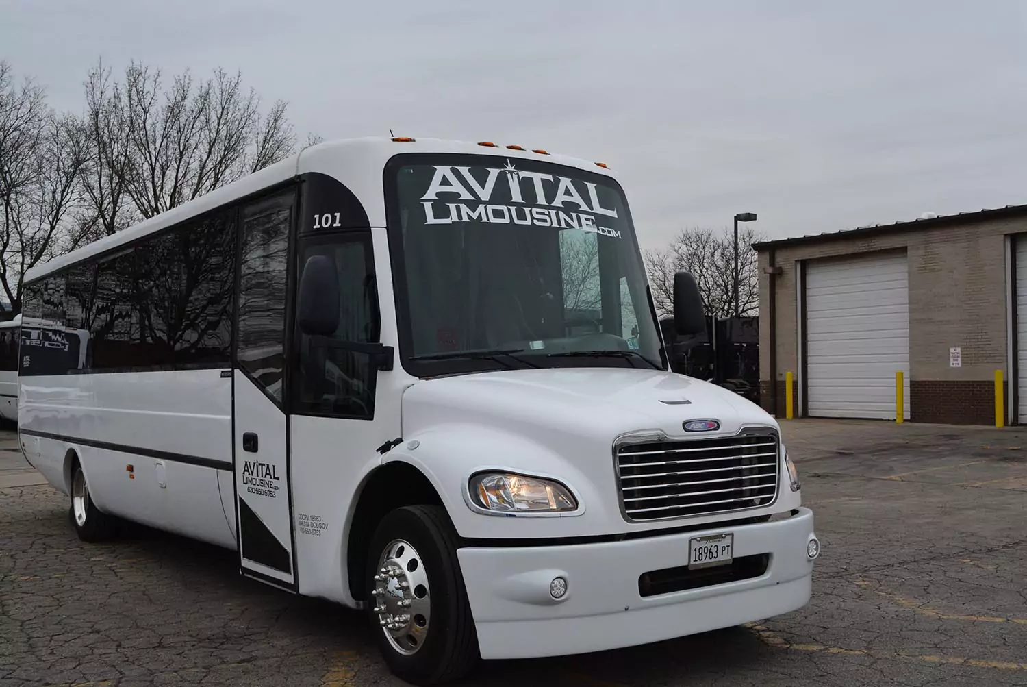 AVITAL CHICAGO PARTY BUS AND LIMOUSINE