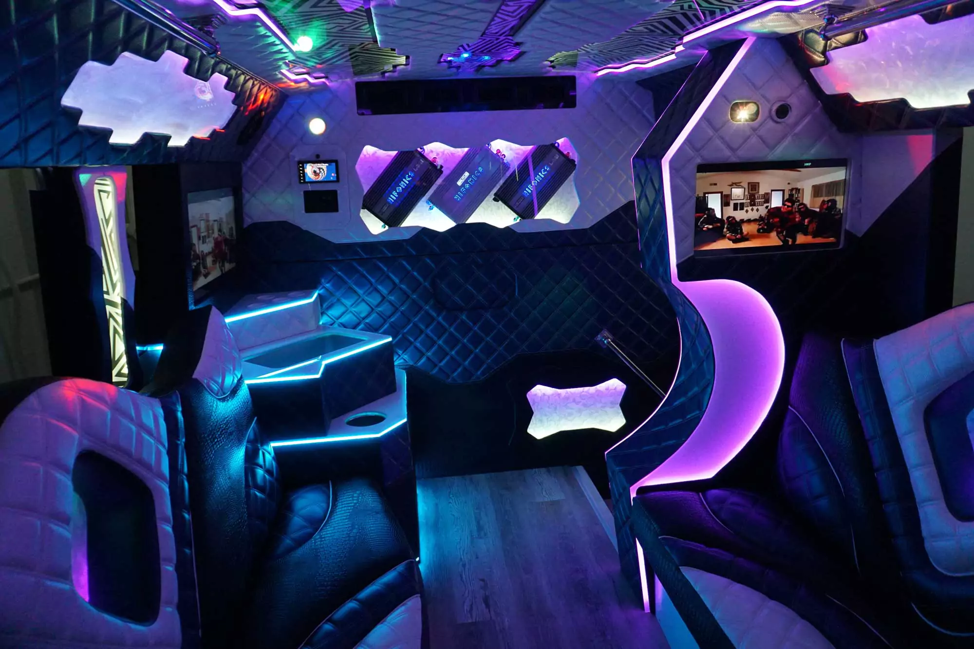 AVITAL CHICAGO PARTY BUS AND LIMOUSINE