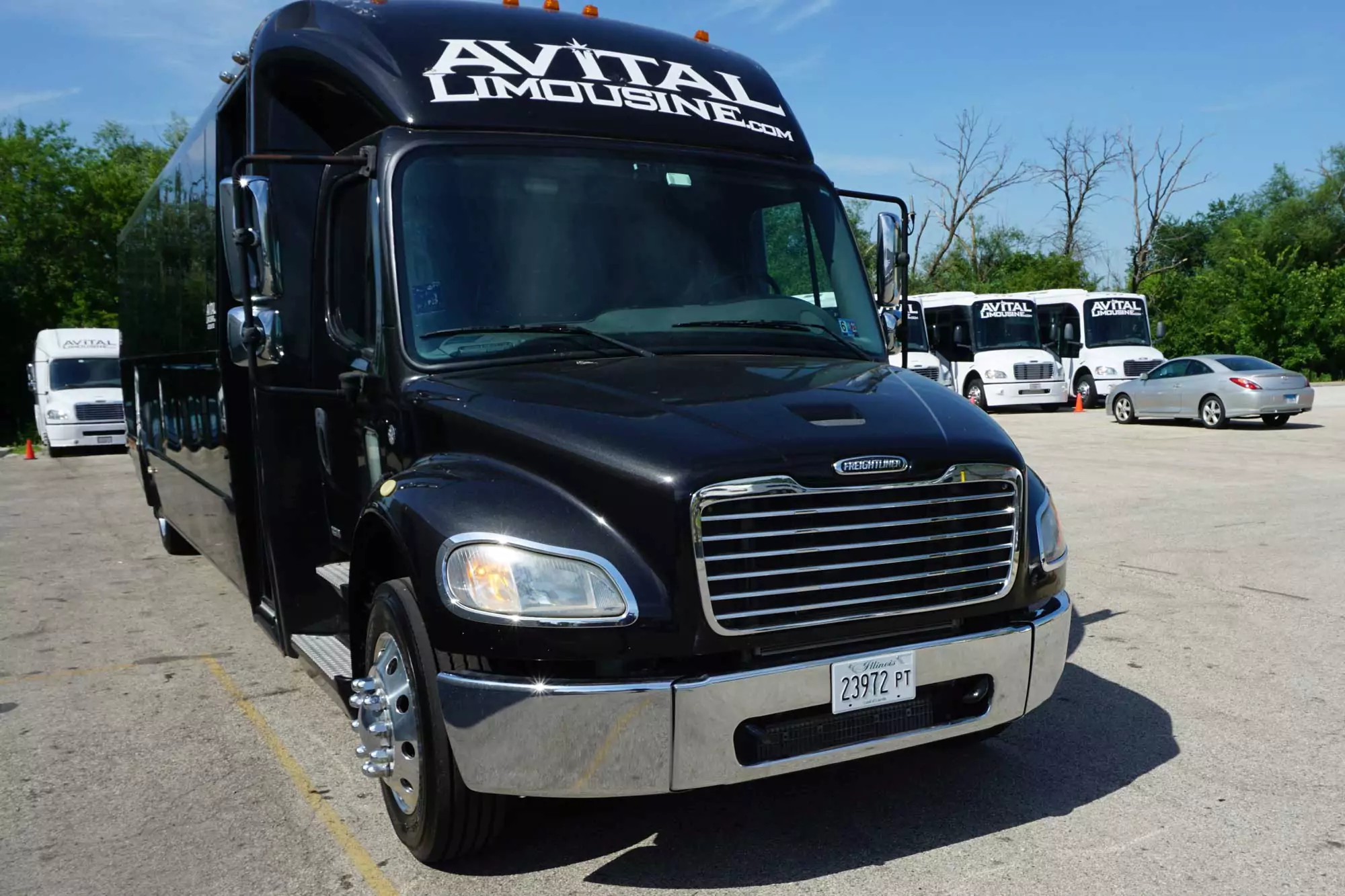 AVITAL CHICAGO PARTY BUS AND LIMOUSINE