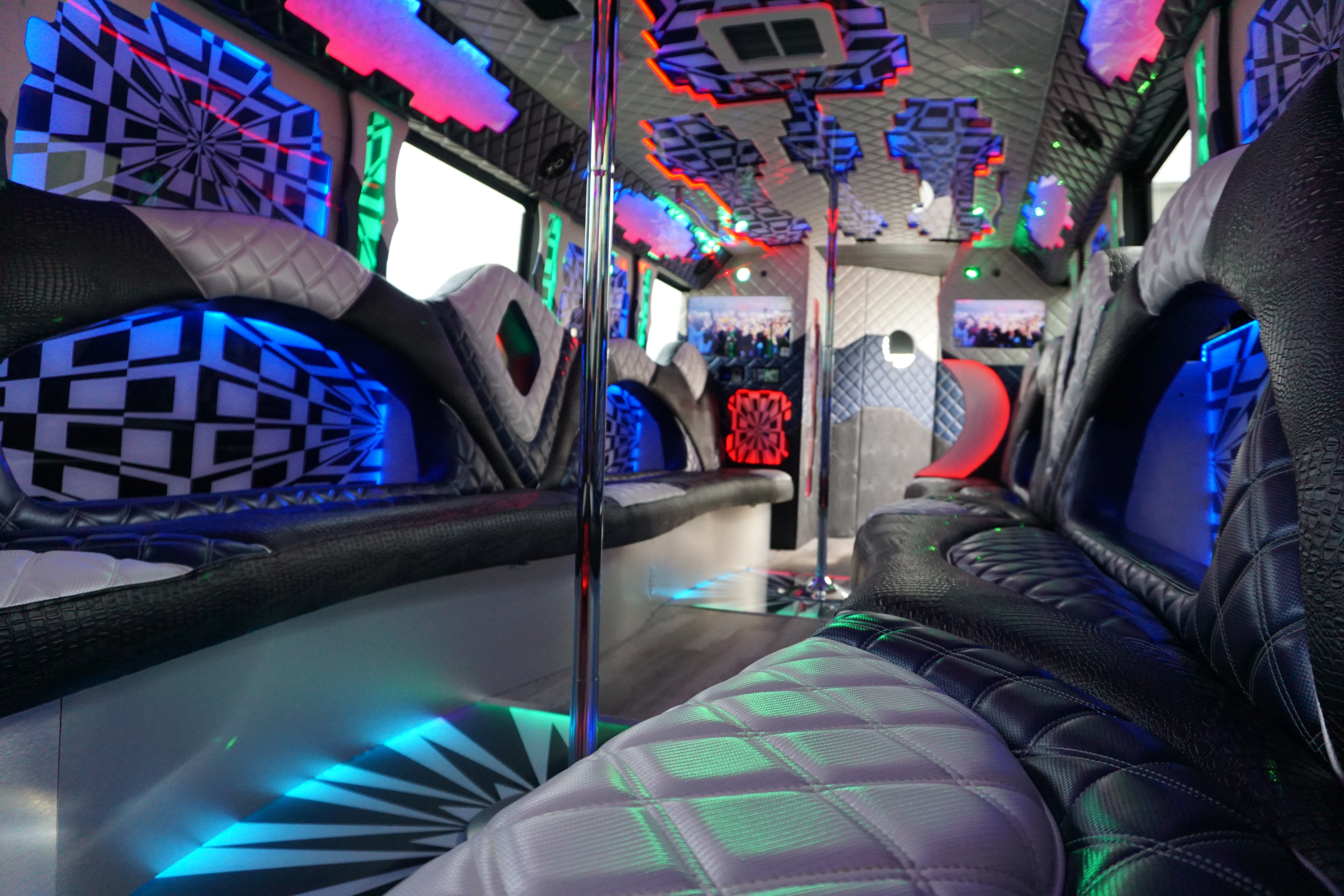 AVITAL CHICAGO PARTY BUS AND LIMOUSINE