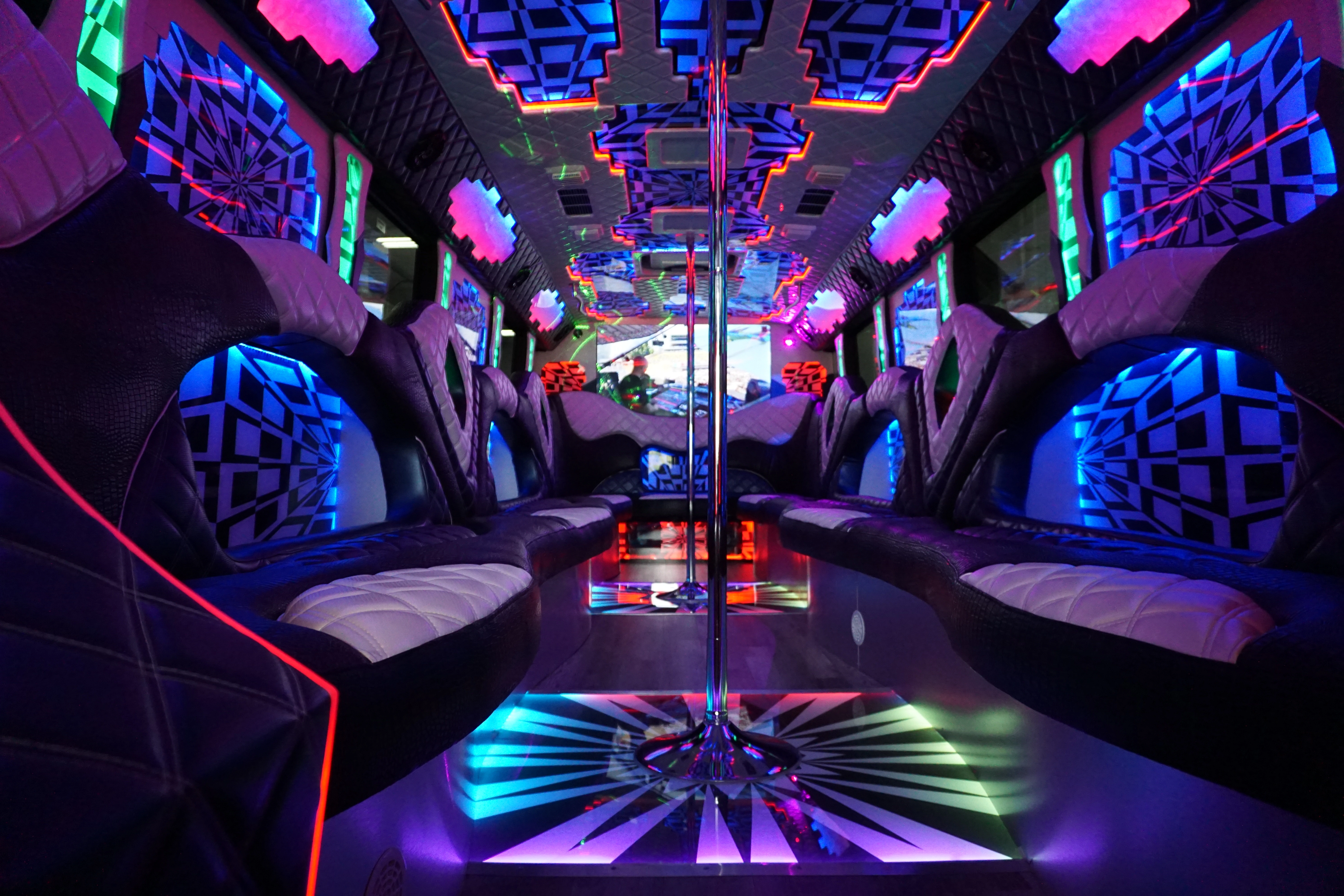 AVITAL CHICAGO PARTY BUS AND LIMOUSINE