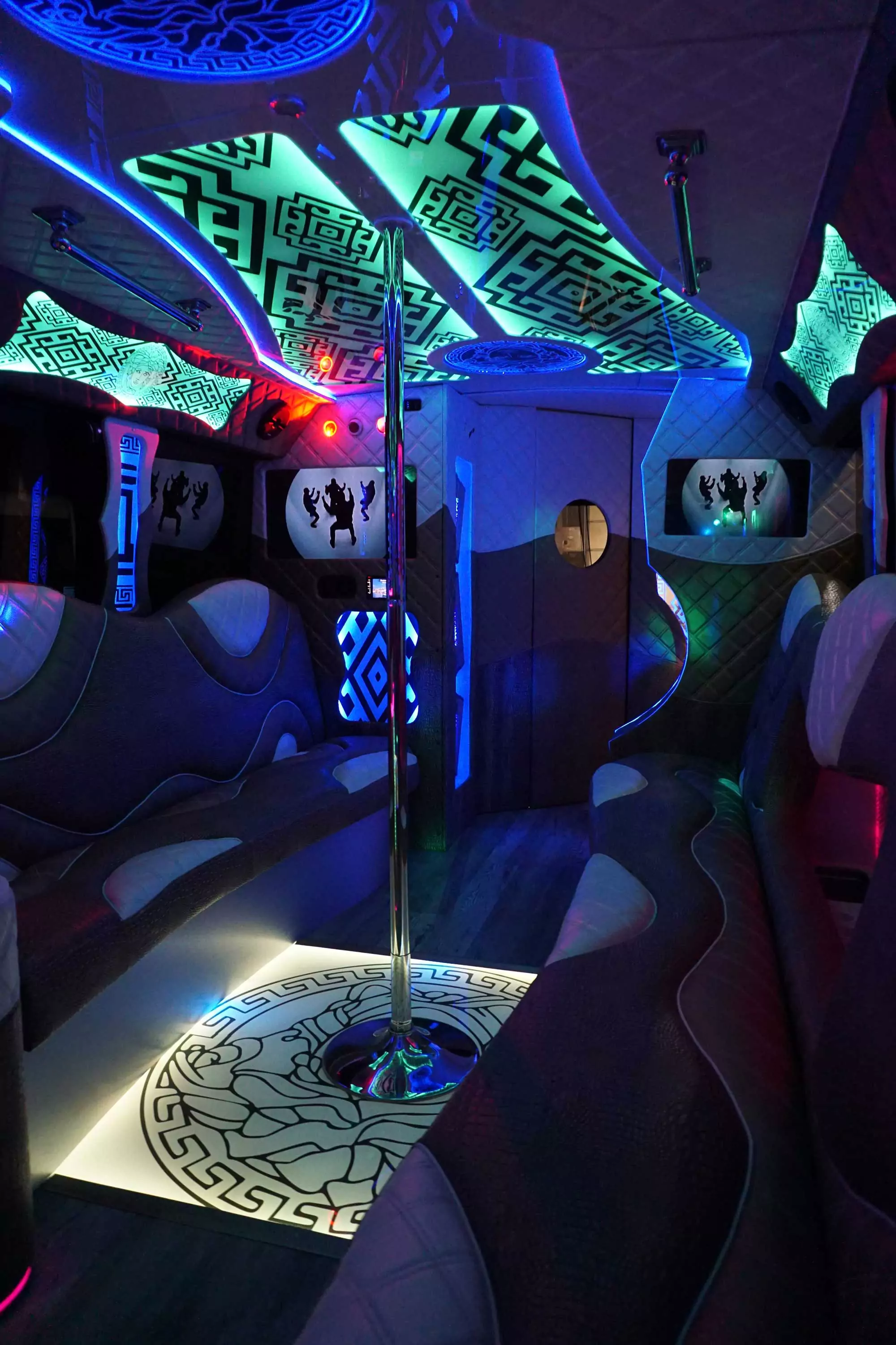 AVITAL CHICAGO PARTY BUS AND LIMOUSINE