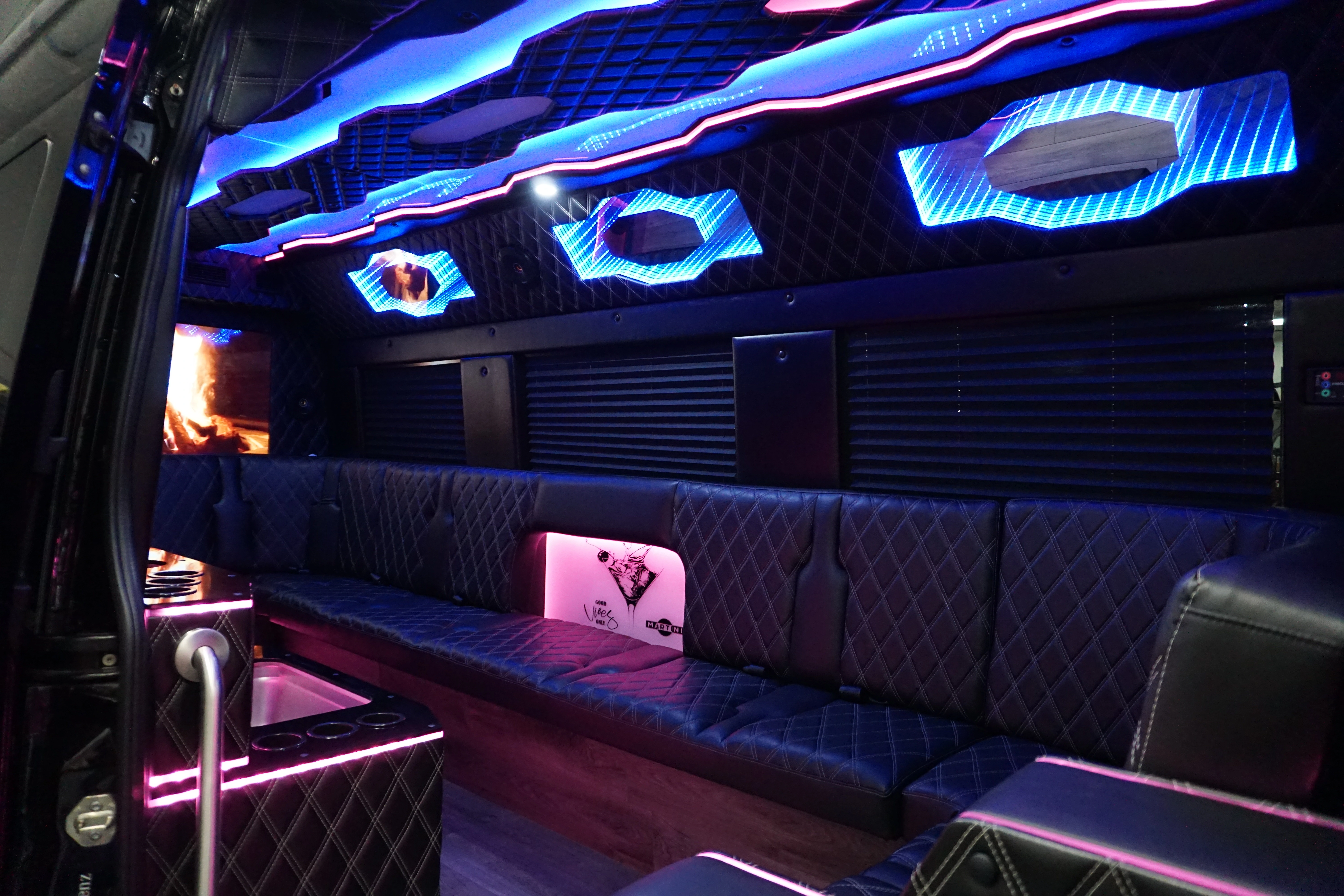 AVITAL CHICAGO PARTY BUS AND LIMOUSINE