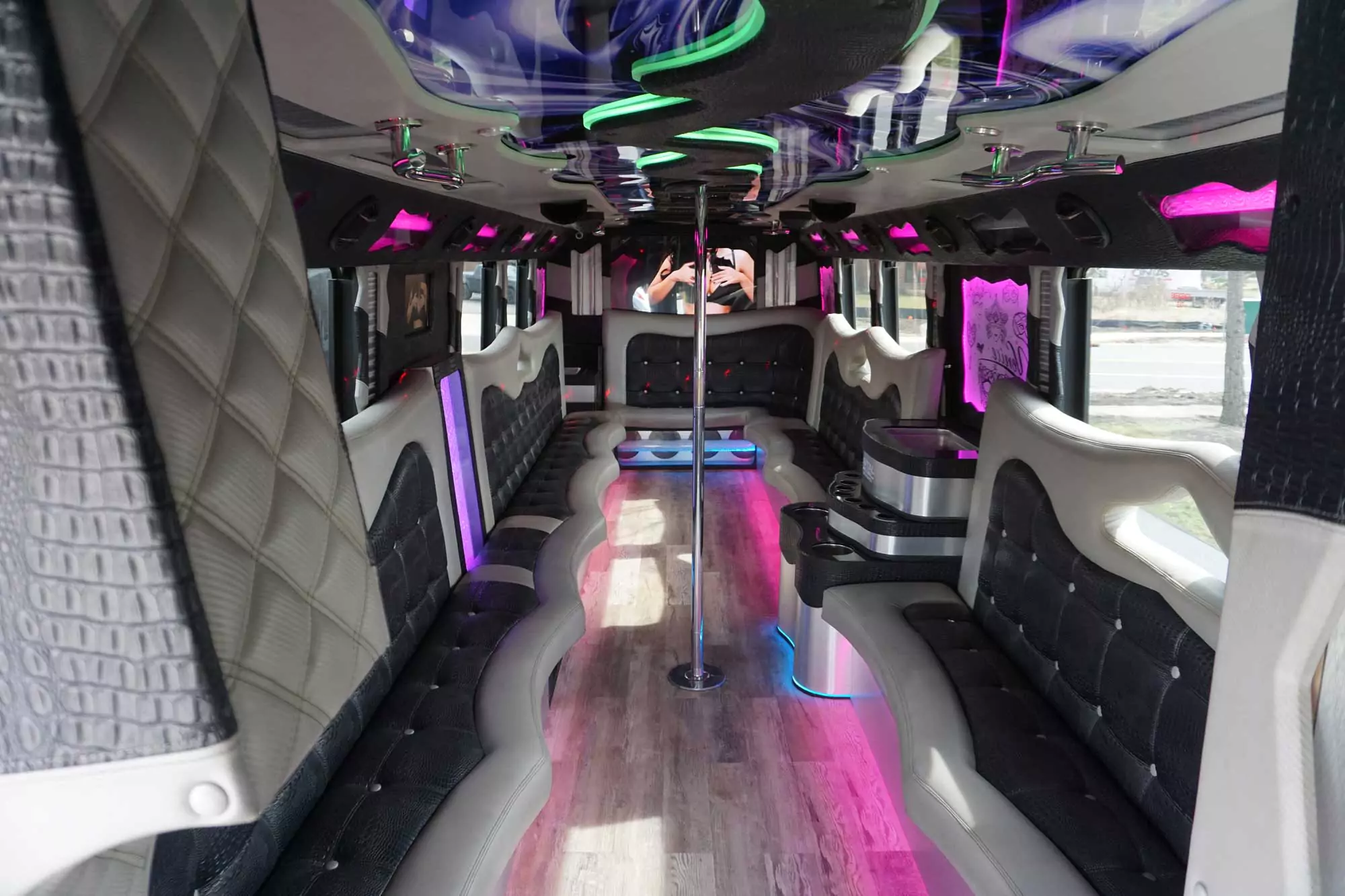 AVITAL CHICAGO PARTY BUS AND LIMOUSINE